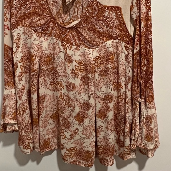 Free People Lady Luck Cut Out Back Bell Sleeve Tunic Top - Picture 11 of 11